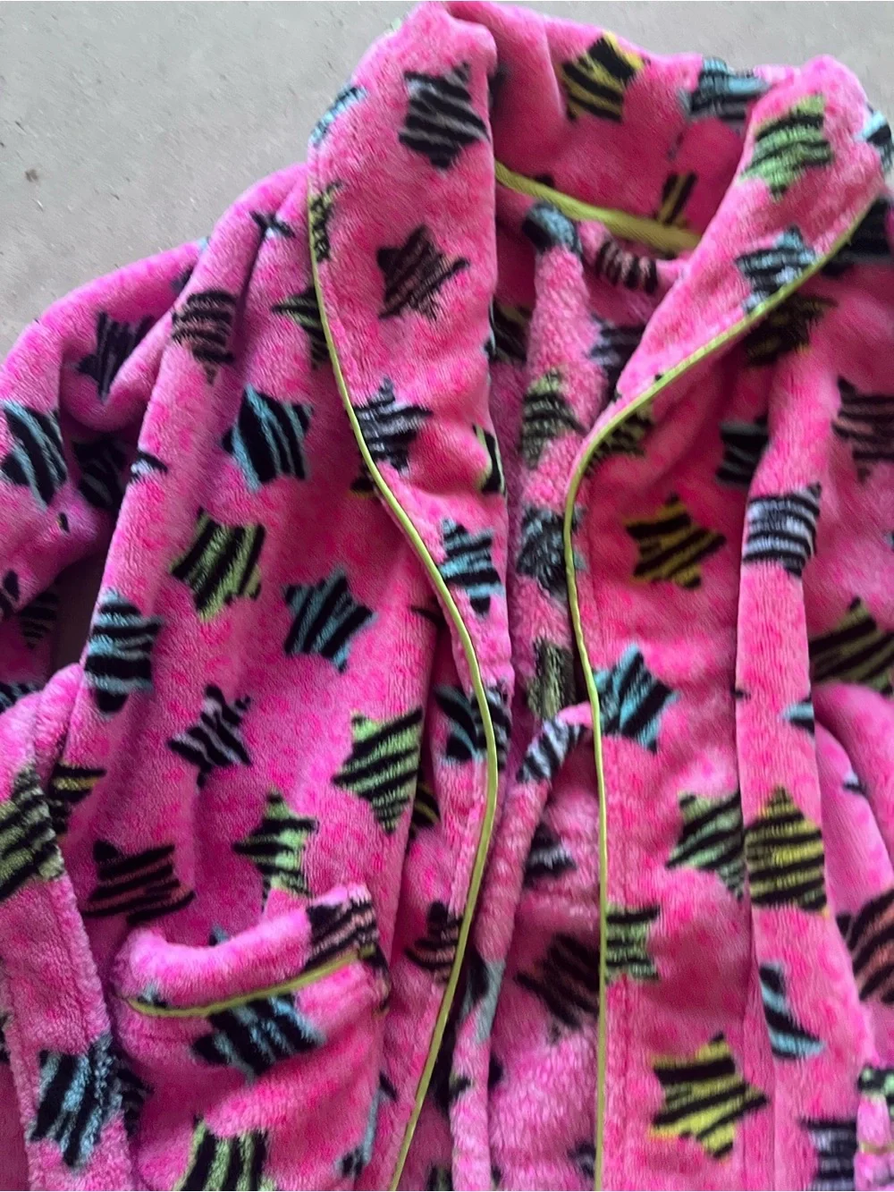 Kids Pink Star Pattern Fleece Robe - Cozy Children’s Bathrobe